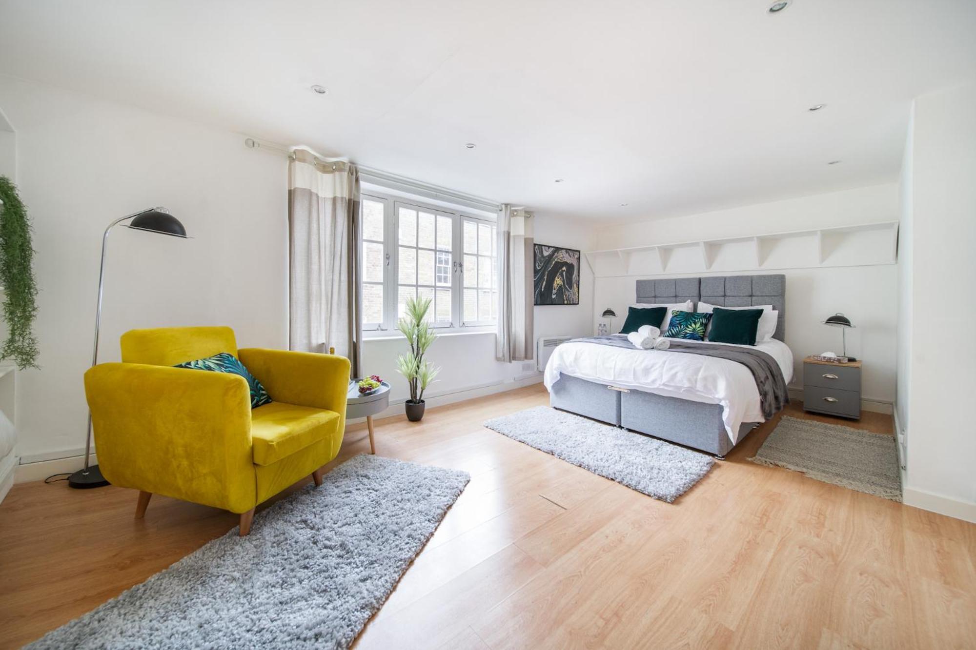 Livestay-Fabulous One Bed Apartments On Covent Garden Лондон Екстериор снимка