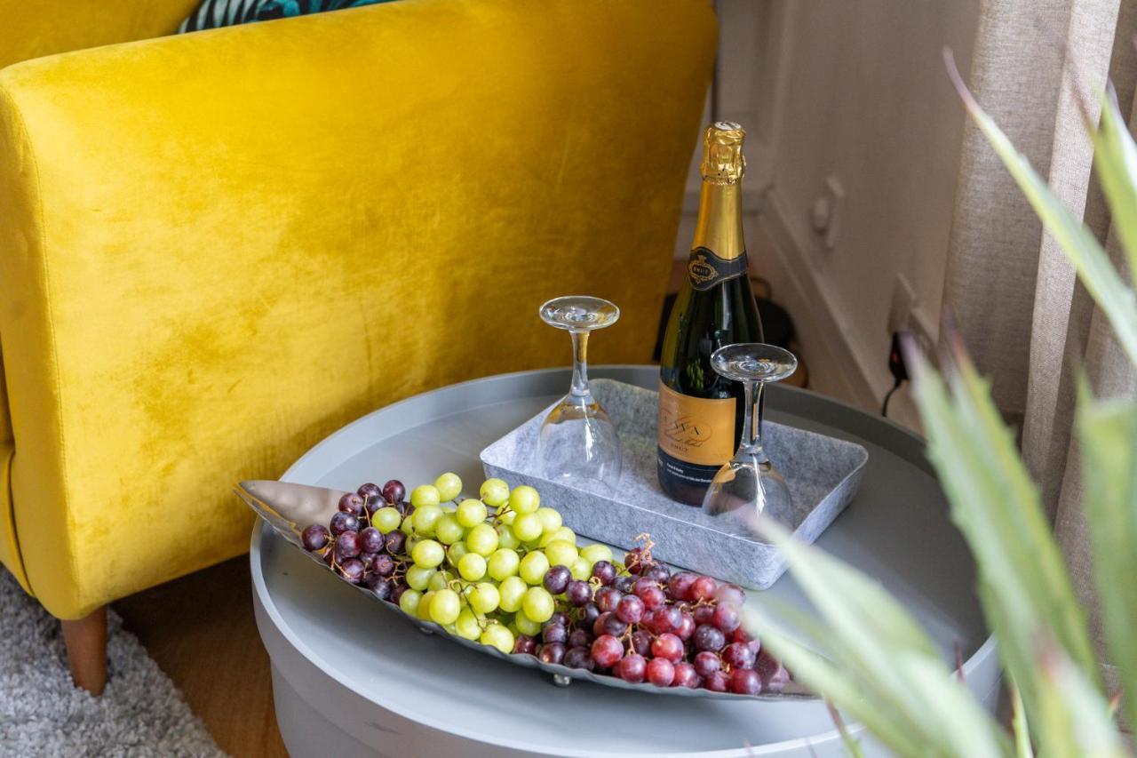 Livestay-Fabulous One Bed Apartments On Covent Garden Лондон Екстериор снимка