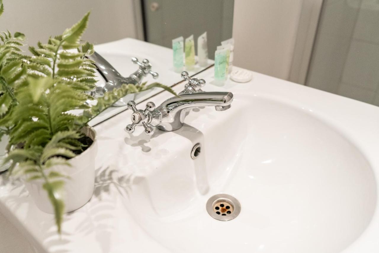 Livestay-Fabulous One Bed Apartments On Covent Garden Лондон Екстериор снимка