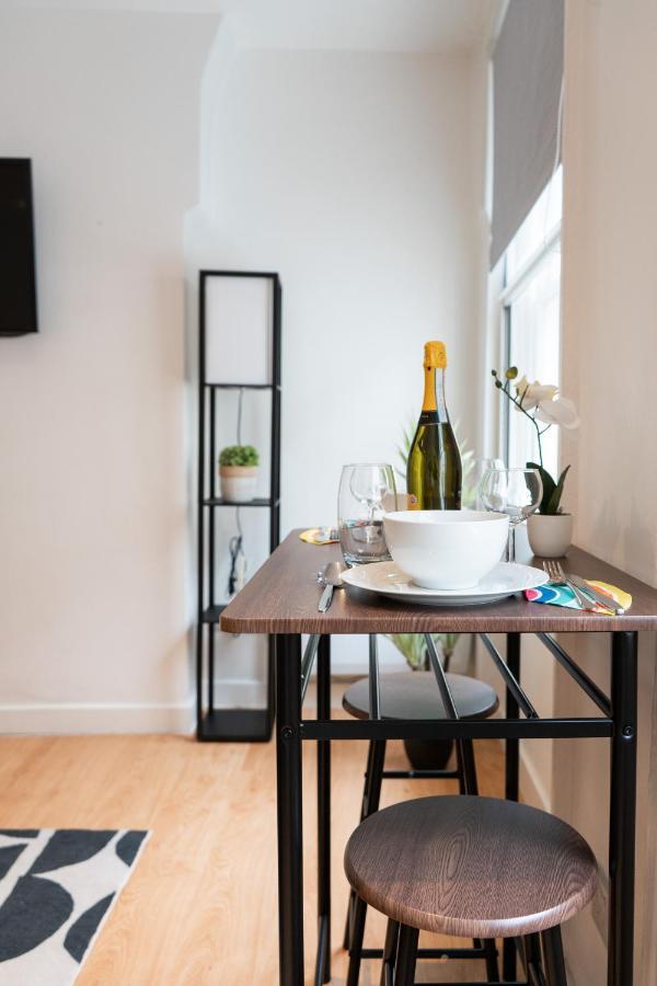 Livestay-Fabulous One Bed Apartments On Covent Garden Лондон Екстериор снимка