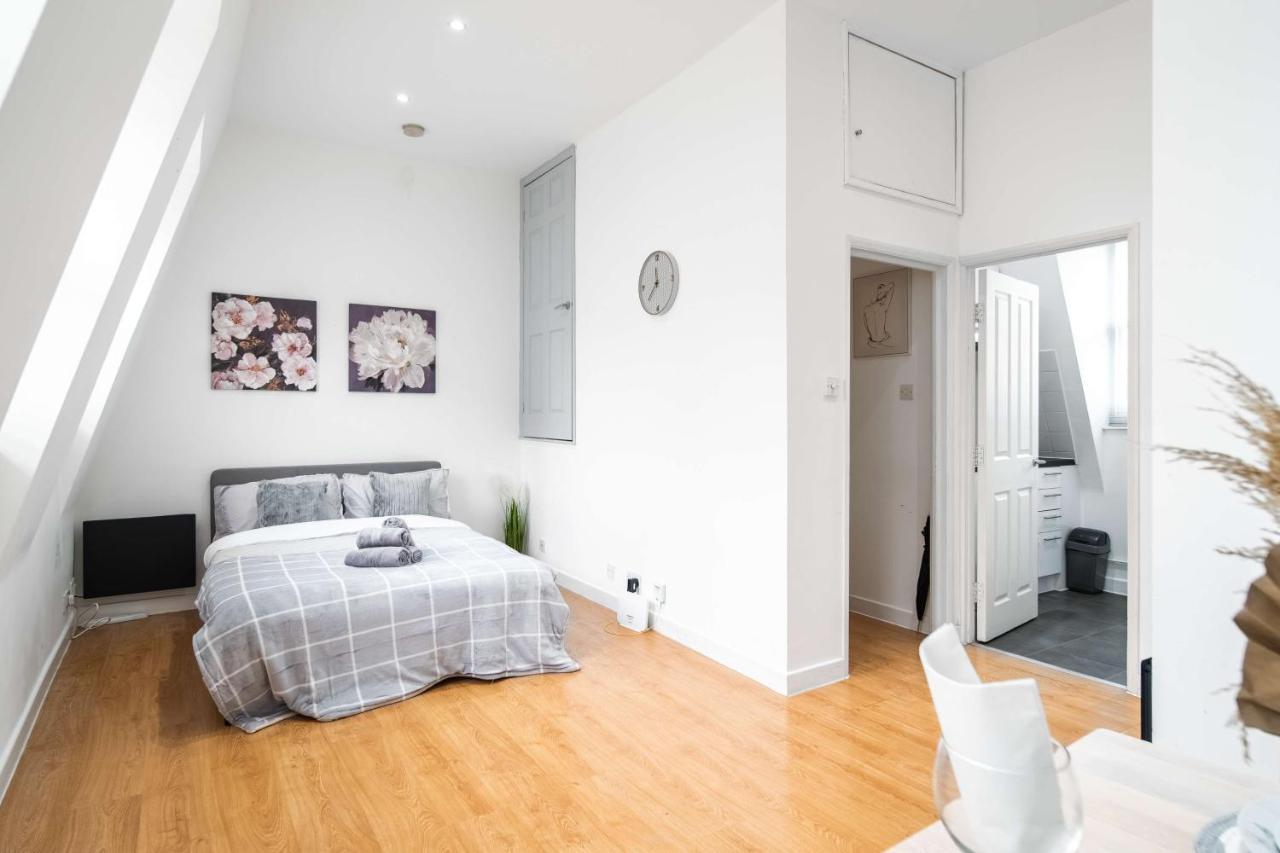 Livestay-Fabulous One Bed Apartments On Covent Garden Лондон Екстериор снимка